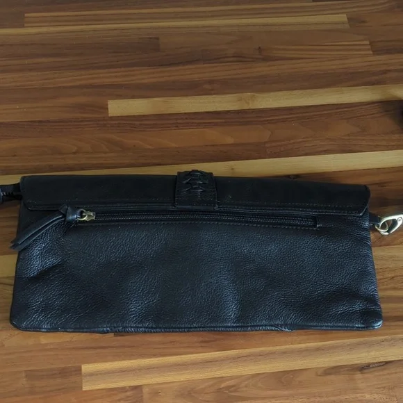 Clark's black leather clutch - Picture 9 of 12